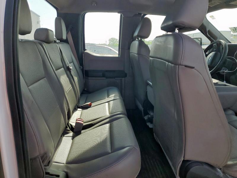 1FT7X2A60JEC55485 - 2018 FORD F250 SUPER DUTY WHITE photo 10