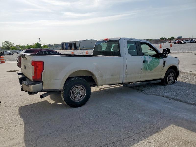 1FT7X2A60JEC55485 - 2018 FORD F250 SUPER DUTY WHITE photo 3