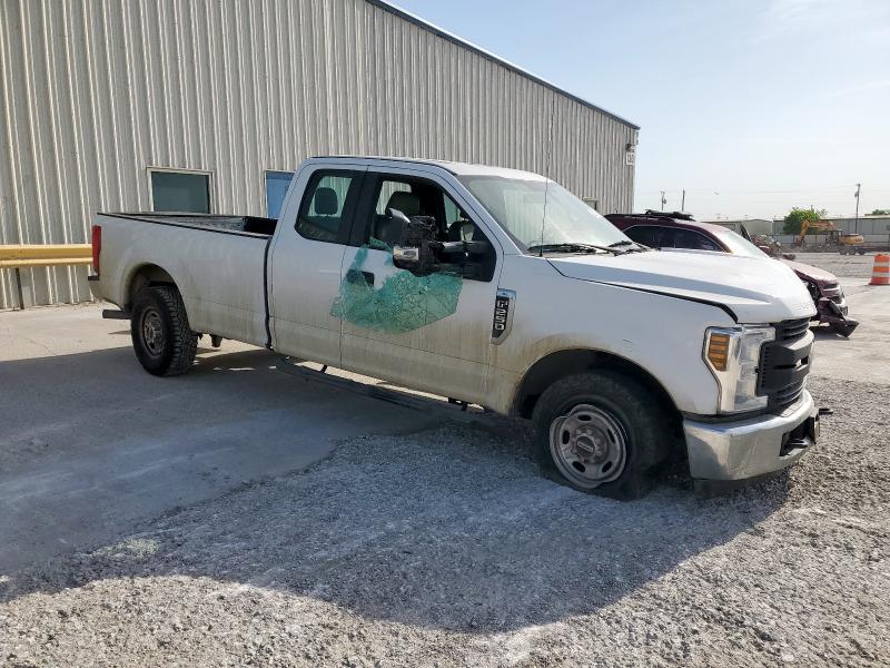 1FT7X2A60JEC55485 - 2018 FORD F250 SUPER DUTY WHITE photo 4