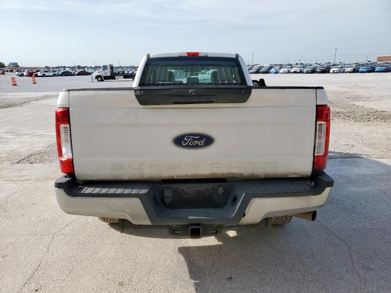 1FT7X2A60JEC55485 - 2018 FORD F250 SUPER DUTY WHITE photo 6