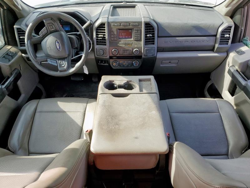 1FT7X2A60JEC55485 - 2018 FORD F250 SUPER DUTY WHITE photo 8