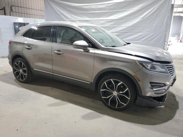 5LMTJ3DH8HUL46421 - 2017 LINCOLN MKC RESERVE TAN photo 4