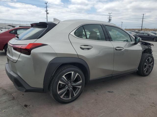 JTHY3JBH2K2017553 - 2019 LEXUS UX 200 SILVER photo 3
