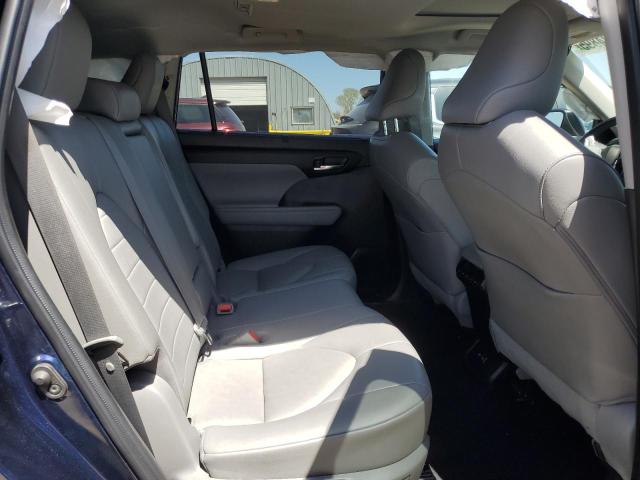 5TDHZRBH9NS241589 - 2022 TOYOTA HIGHLANDER XLE BLUE photo 11