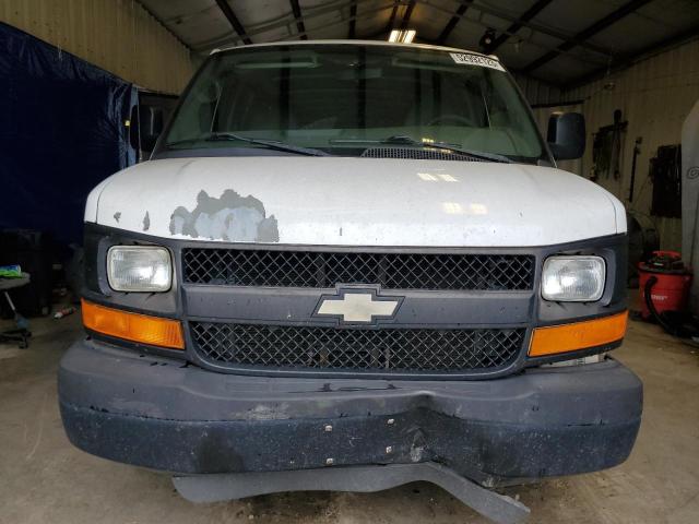 1GCWGGFA1B1113161 - 2011 CHEVROLET EXPRESS G2 WHITE photo 5