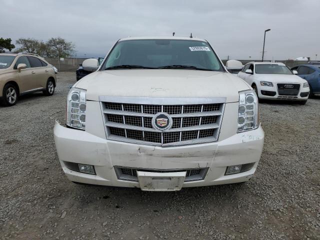 1GYS3KEF5DR328521 - 2013 CADILLAC ESCALADE ESV PLATINUM Кремовый фото 5