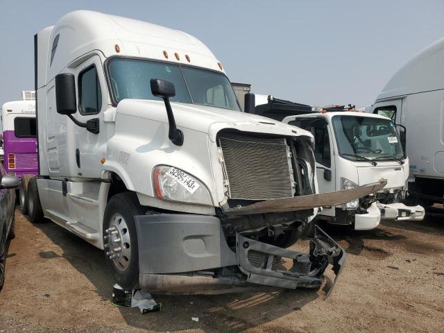 3AKJGLDR4JSHR0719 - 2018 FREIGHTLINER CASCADIA 1 WHITE photo 1