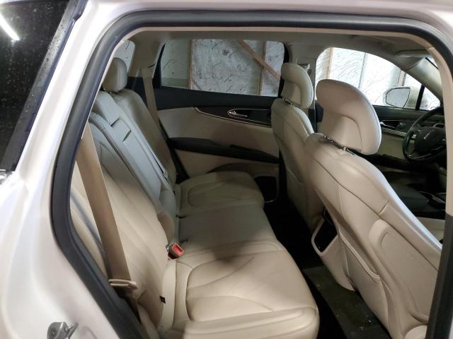 2LMTJ8LR1GBL61457 - 2016 LINCOLN MKX RESERVE თეთრი ფოტო 11