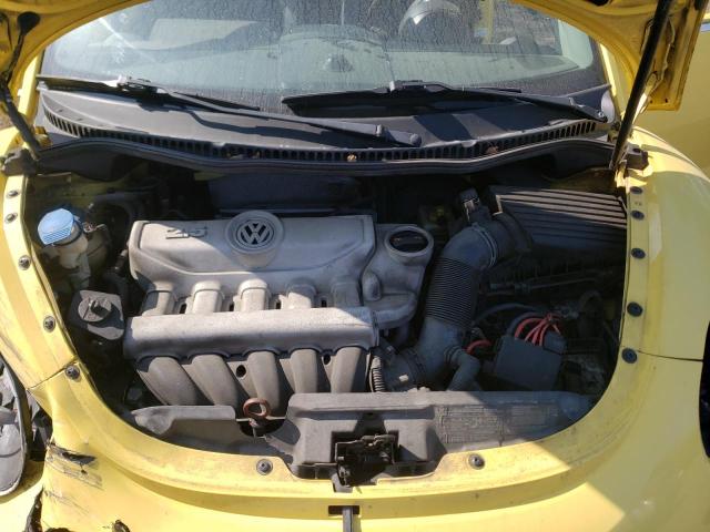 3VWRW2AL7AM001118 - 2010 VOLKSWAGEN NEW BEETLE YELLOW photo 11