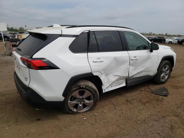 2T3P1RFV2PC329146 - 2023 TOYOTA RAV4 XLE WHITE photo 3