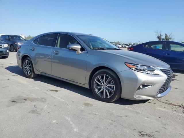 JTHBW1GG1H2156529 - 2017 LEXUS ES 300H SILVER photo 4