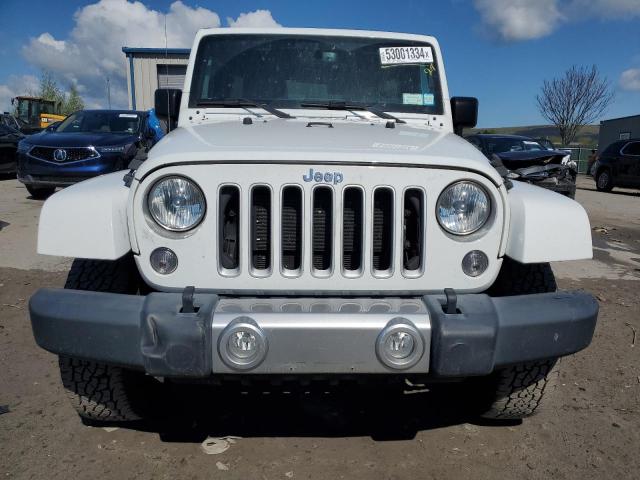 1C4BJWEG0JL846210 - 2018 JEEP WRANGLER U SAHARA WHITE photo 5