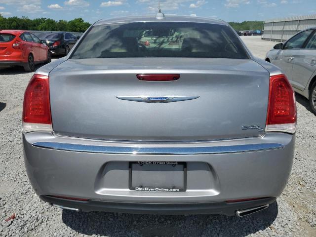 2C3CCAKG5GH157117 - 2016 CHRYSLER 300C SILVER photo 6