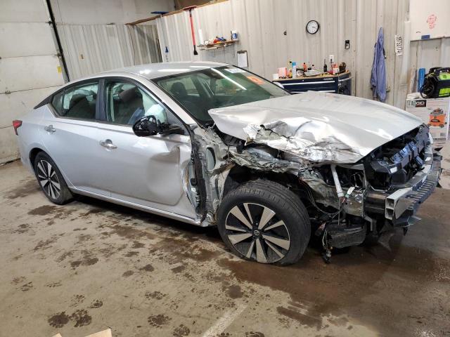 1N4BL4DV4NN379940 - 2022 NISSAN ALTIMA SV SILVER photo 4