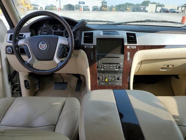 1GYFK63848R221501 - 2008 CADILLAC ESCALADE LUXURY WHITE photo 8