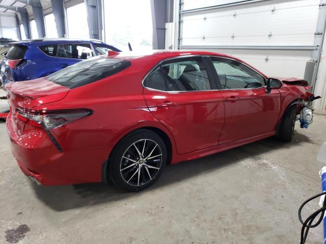 4T1T11BK2PU089826 - 2023 TOYOTA CAMRY SE NIGHT SHADE RED photo 3