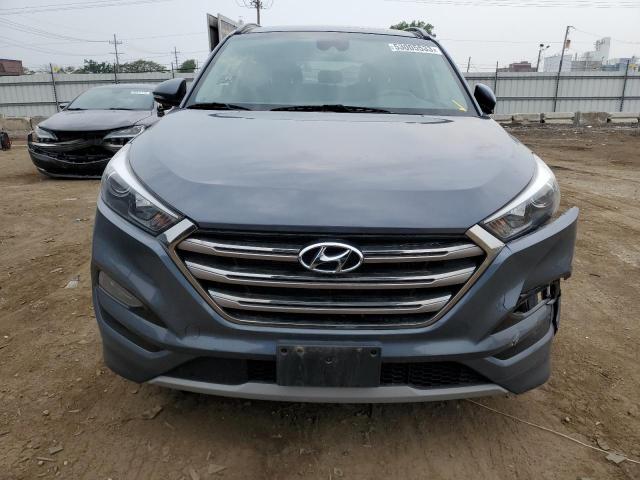 KM8J33A24JU633586 - 2018 HYUNDAI TUCSON VALUE GRAY photo 5