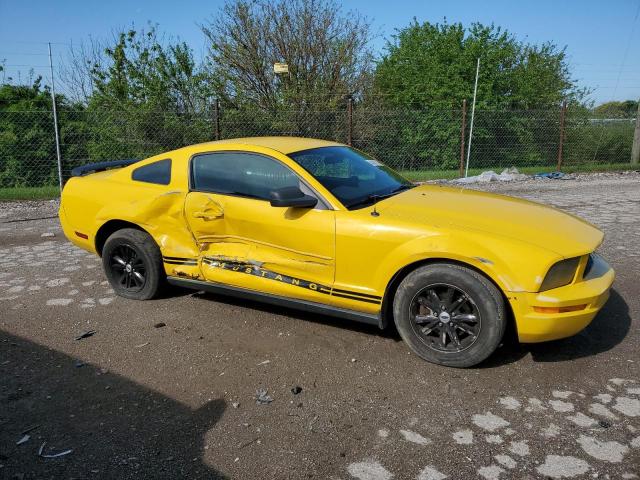 1ZVFT80N065165941 - 2006 FORD MUSTANG YELLOW photo 4