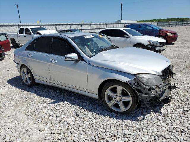 WDDGF5EB4BR138147 - 2011 MERCEDES-BENZ C 300 WHITE photo 4