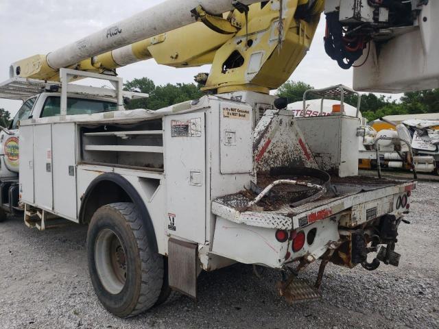 1GBP7H1C3YJ511326 - 2000 CHEVROLET C-SERIES C7H042 白色 照片 9