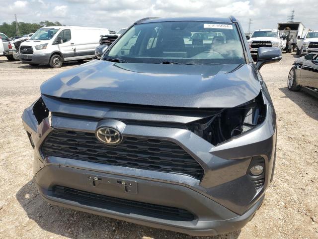 2T3W1RFV0MC121290 - 2021 TOYOTA RAV4 XLE GRAY photo 5