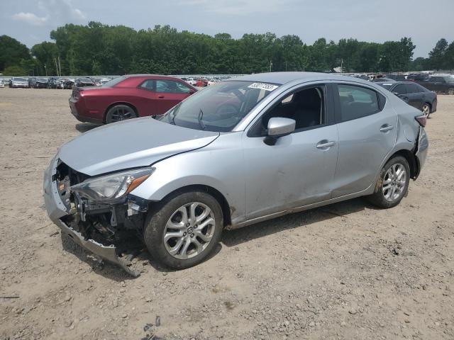 3MYDLBYV3JY315095 - 2018 TOYOTA YARIS IA 银色 照片 1