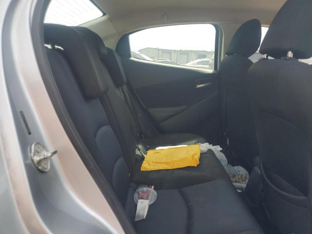 3MYDLBYV3JY315095 - 2018 TOYOTA YARIS IA 银色 照片 10