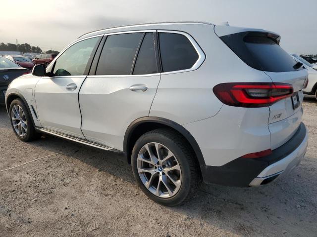 5UXTA6C01N9M72038 - 2022 BMW X5 XDRIVE45E WHITE photo 2