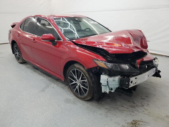 4T1G11AK7PU117168 - 2023 TOYOTA CAMRY SE NIGHT SHADE RED photo 4