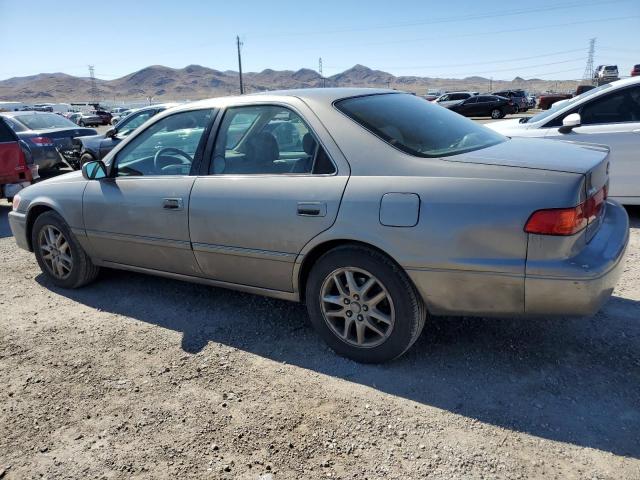 4T1BF28K5YU103746 - 2000 TOYOTA CAMRY LE GRAY photo 2