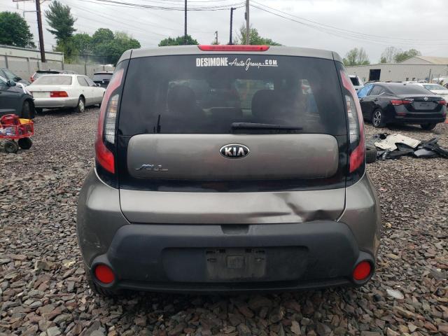 KNDJN2A25G7363588 - 2016 KIA SOUL GRAY photo 6