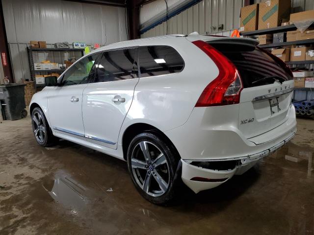 YV449MRRXH2109868 - 2017 VOLVO XC60 T6 DYNAMIC WHITE photo 2