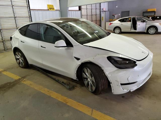 7SAYGDEE5PF756013 - 2023 TESLA MODEL Y WHITE photo 4