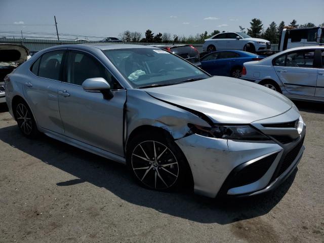 4T1S11AK1PU782447 - 2023 TOYOTA CAMRY SE NIGHT SHADE SILVER photo 4