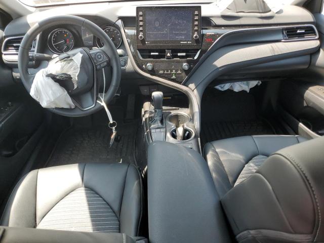 4T1S11AK1PU782447 - 2023 TOYOTA CAMRY SE NIGHT SHADE SILVER photo 8