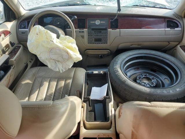 1LNHM81W04Y621055 - 2004 LINCOLN TOWN CAR EXECUTIVE TAN photo 8