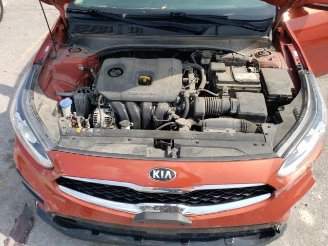 3KPF54AD8KE086219 - 2019 KIA FORTE EX RED photo 11