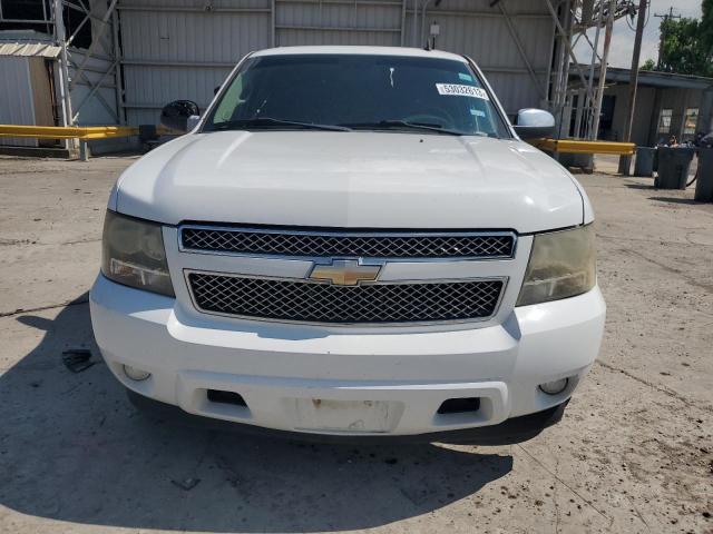 1GNSCAE01BR264557 - 2011 CHEVROLET TAHOE C1500  LS WHITE photo 5