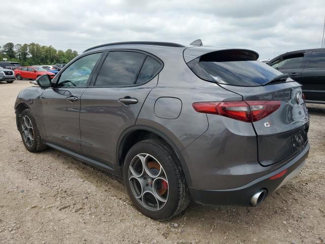 ZASFAKPN7J7B93901 - 2018 ALFA ROMEO STELVIO SPORT Grau Foto 2