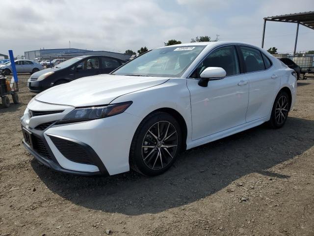4T1G11AK4PU779712 - 2023 TOYOTA CAMRY SE NIGHT SHADE WHITE photo 1