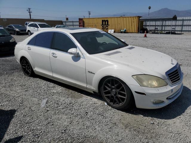 WDDNG71X77A072801 - 2007 MERCEDES-BENZ S 550 WHITE photo 4