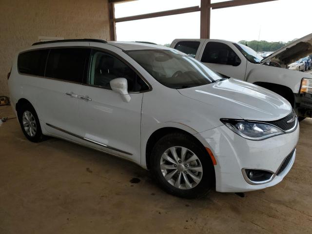 2C4RC1BG6HR627348 - 2017 CHRYSLER PACIFICA TOURING L WHITE photo 4