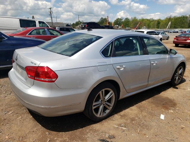 1VWBN7A37CC033864 - 2012 VOLKSWAGEN PASSAT SE SILVER photo 3