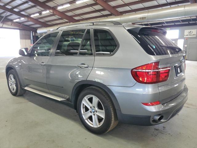 5UXZW0C53CL667062 - 2012 BMW X5 XDRIVE35D GRAY photo 2