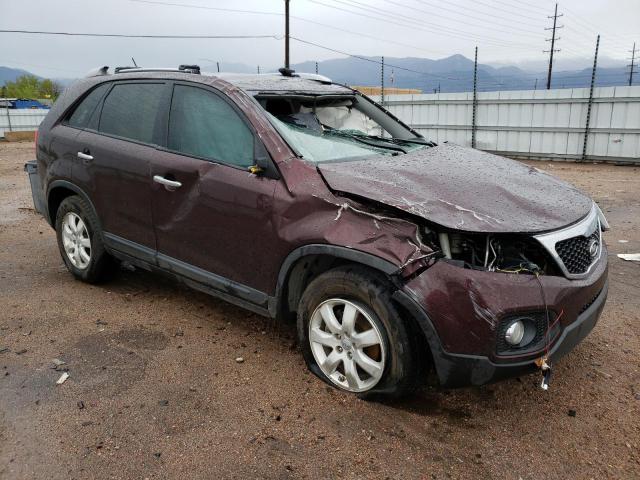 5XYKT3A60CG282711 - 2012 KIA SORENTO BASE BURGUNDY photo 4