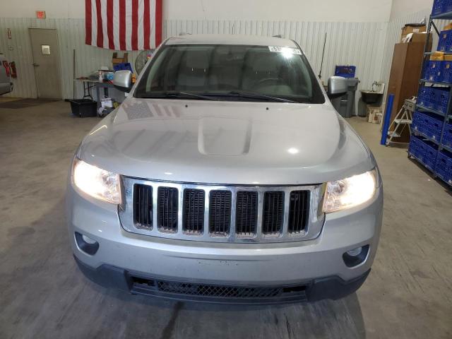 1C4RJEAG8CC223323 - 2012 JEEP GRAND CHER LAREDO Gümüş foto 5