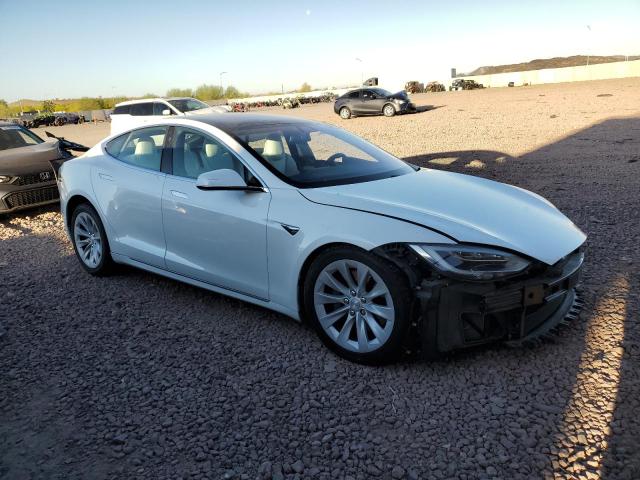5YJSA1E25JF246065 - 2018 TESLA MODEL S WHITE photo 4