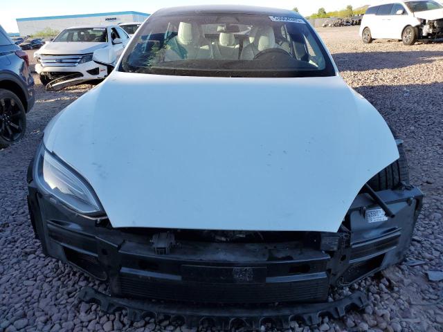5YJSA1E25JF246065 - 2018 TESLA MODEL S WHITE photo 5
