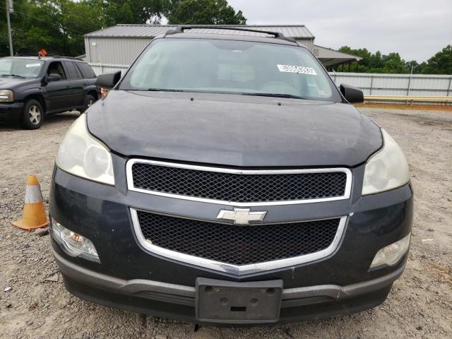 1GNKVEED7BJ246762 - 2011 CHEVROLET TRAVERSE LS GRAY photo 5