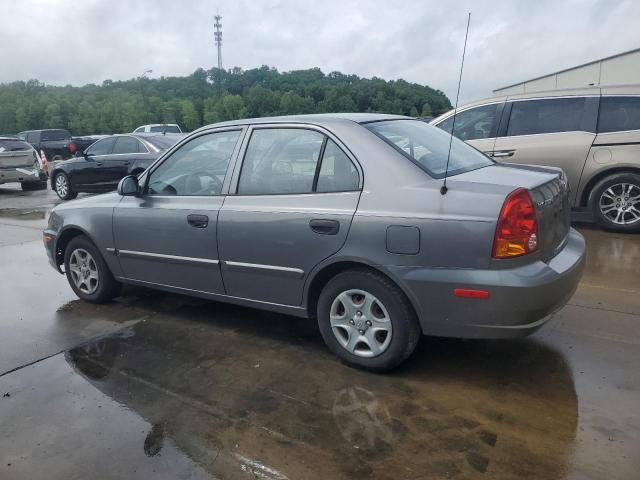 KMHCG45C55U590114 - 2005 HYUNDAI ACCENT GL GRAY photo 2